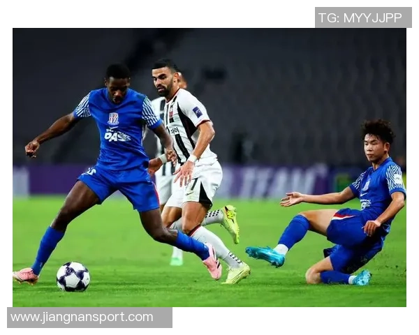 申花强势开局马纳法助攻路易斯破门球队2-0领先首尔