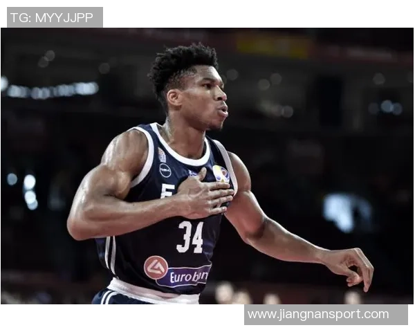 字母哥明日将进行核磁共振检查希望伤情无大碍恢复顺利