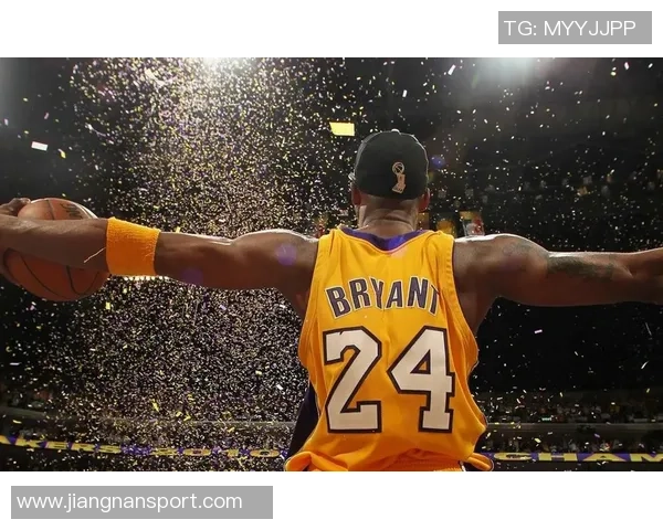 科比亲穿24号球衣拍出889万美元创纪录06年仅售10000美元
